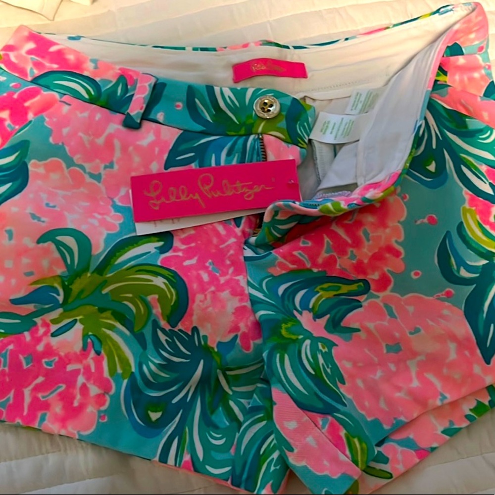 Lilly Pulitzer® Callahan Stretch Shorts.